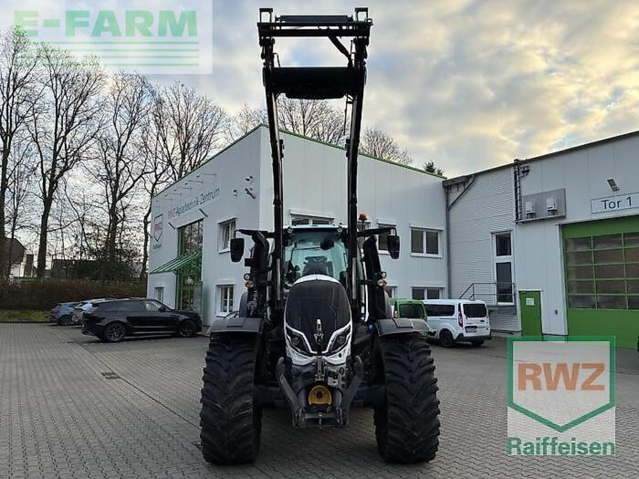 Valtra t215d - Traktor: slika 1 Valtra t215d - Traktor: slika 1
