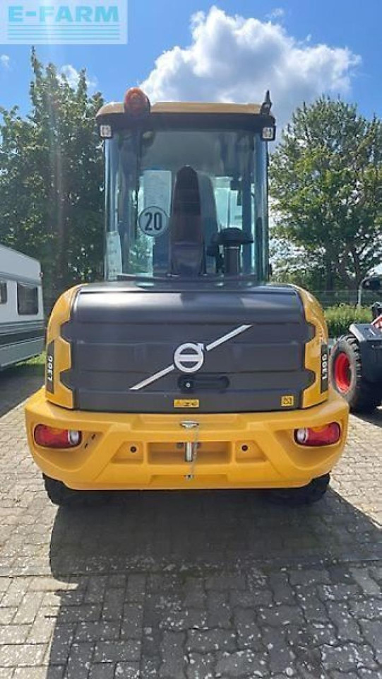 Volvo volvo l 30 - Mini bager: slika 4 Volvo volvo l 30 - Mini bager: slika 4