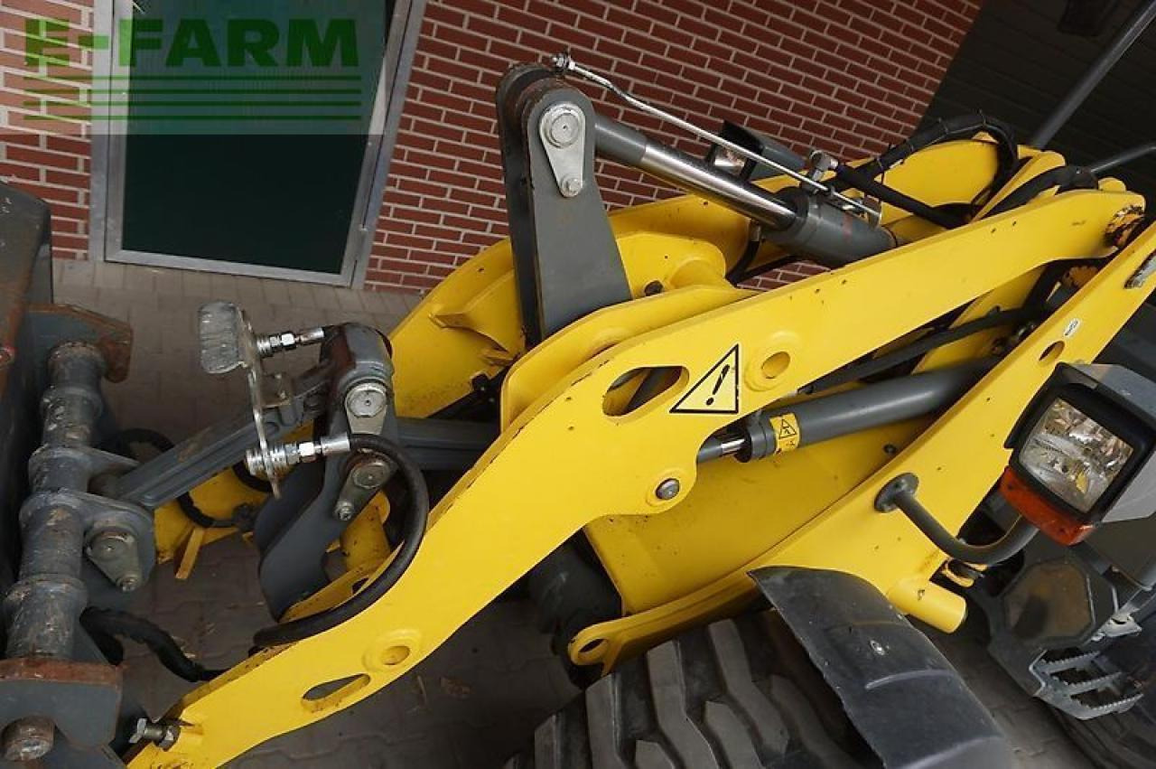 Weidemann wacker wl32 - Mini bager: slika 4 Weidemann wacker wl32 - Mini bager: slika 4