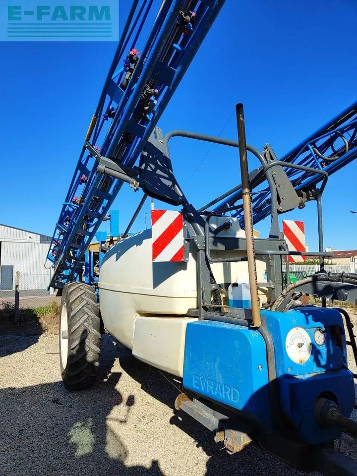 Meteor 3400 - Vlečna škropilnica: slika 1 Meteor 3400 - Vlečna škropilnica: slika 1