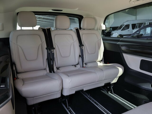MERCEDES-BENZ EQV 300 Avantgarde Extralang,8Sitze,Leder beige - Minibus, Električni avtobus: slika 4 MERCEDES-BENZ EQV 300 Avantgarde Extralang,8Sitze,Leder beige - Minibus, Električni avtobus: slika 4