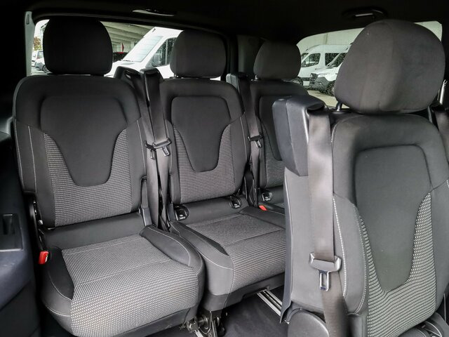 MERCEDES-BENZ EQV 300 ang,8Sitzer,2xSchiebetür,360°Kamera... - Potniški kombi, Električno dostavno vozilo: slika 4 MERCEDES-BENZ EQV 300 ang,8Sitzer,2xSchiebetür,360°Kamera... - Potniški kombi, Električno dostavno vozilo: slika 4