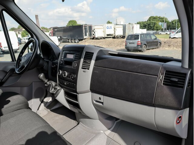 MERCEDES-BENZ Sprinter 214 CDI DOKA Pritsche,Klima,EURO6 - Dostavno vozilo s kesonom, Dostavno vozilo z dvojno kabino: slika 3 MERCEDES-BENZ Sprinter 214 CDI DOKA Pritsche,Klima,EURO6 - Dostavno vozilo s kesonom, Dostavno vozilo z dvojno kabino: slika 3
