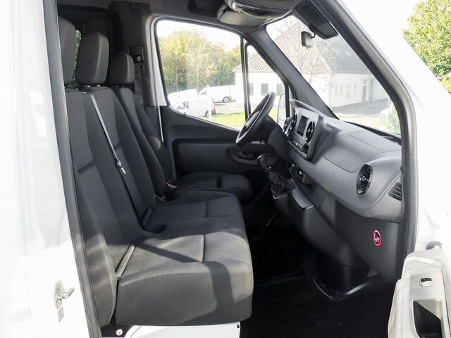 MERCEDES-BENZ Sprinter 314 CDI Kasten,3924,MBUX,Kamera - Furgon: slika 2 MERCEDES-BENZ Sprinter 314 CDI Kasten,3924,MBUX,Kamera - Furgon: slika 2