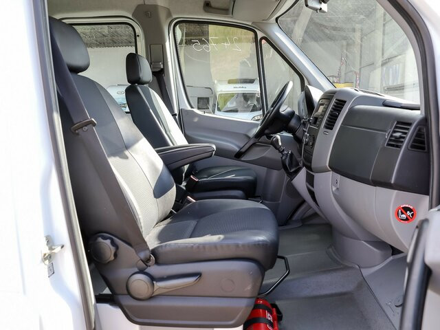 MERCEDES-BENZ Sprinter 316CDI DOKA,Allrad,AHK,Standhzg. - Dostavno vozilo s kesonom, Dostavno vozilo z dvojno kabino: slika 2 MERCEDES-BENZ Sprinter 316CDI DOKA,Allrad,AHK,Standhzg. - Dostavno vozilo s kesonom, Dostavno vozilo z dvojno kabino: slika 2