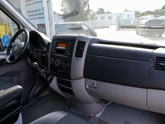 MERCEDES-BENZ Sprinter 316CDI DOKA,Allrad,AHK,Standhzg. - Dostavno vozilo s kesonom, Dostavno vozilo z dvojno kabino: slika 3 MERCEDES-BENZ Sprinter 316CDI DOKA,Allrad,AHK,Standhzg. - Dostavno vozilo s kesonom, Dostavno vozilo z dvojno kabino: slika 3