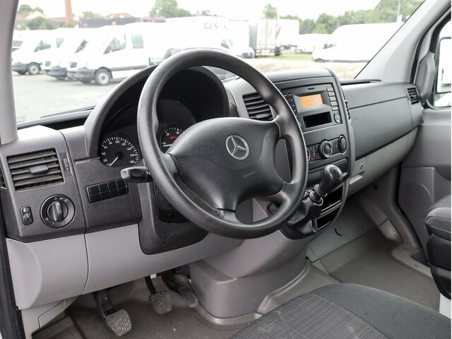 MERCEDES-BENZ Sprinter 316CDI DOKA,Allrad,Klima - Dostavno vozilo s ponjavo, Dostavno vozilo z dvojno kabino: slika 4 MERCEDES-BENZ Sprinter 316CDI DOKA,Allrad,Klima - Dostavno vozilo s ponjavo, Dostavno vozilo z dvojno kabino: slika 4