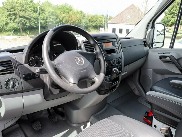 MERCEDES-BENZ Sprinter 316CDI DOKA,Allrad,Klima,Standhzg. - Dostavno vozilo s kesonom, Dostavno vozilo z dvojno kabino: slika 4 MERCEDES-BENZ Sprinter 316CDI DOKA,Allrad,Klima,Standhzg. - Dostavno vozilo s kesonom, Dostavno vozilo z dvojno kabino: slika 4