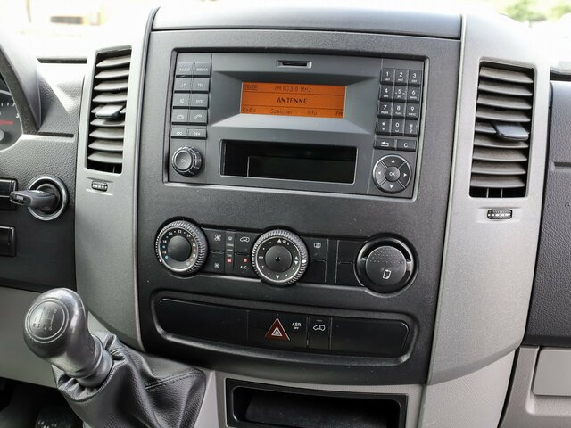 MERCEDES-BENZ Sprinter 316CDI DOKA,Allrad,Klima,Standhzg.... - Dostavno vozilo s kesonom, Dostavno vozilo z dvojno kabino: slika 5 MERCEDES-BENZ Sprinter 316CDI DOKA,Allrad,Klima,Standhzg.... - Dostavno vozilo s kesonom, Dostavno vozilo z dvojno kabino: slika 5