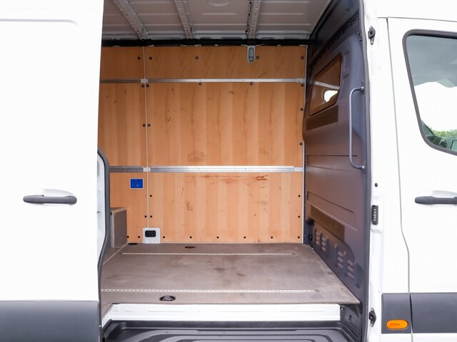 MERCEDES-BENZ Sprinter 317 CDI,3665mm,Automatik,Kamera - Furgon: slika 2 MERCEDES-BENZ Sprinter 317 CDI,3665mm,Automatik,Kamera - Furgon: slika 2