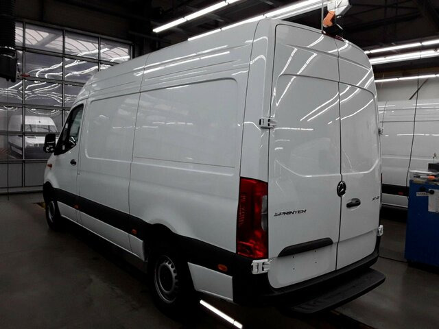 Furgon MERCEDES-BENZ Sprinter 317 CDI Kasten,L2H2,MBUX,Kamera: slika 14