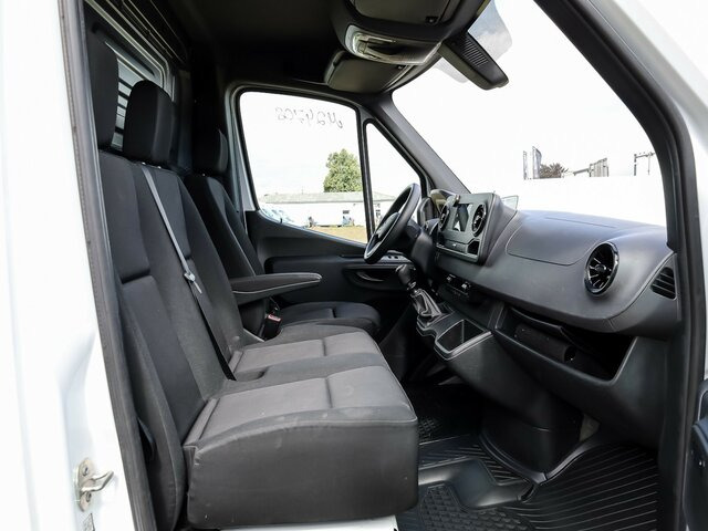 MERCEDES-BENZ Sprinter 317 CDI Kasten,L2H2,MBUX,Kamera - Furgon: slika 3 MERCEDES-BENZ Sprinter 317 CDI Kasten,L2H2,MBUX,Kamera - Furgon: slika 3