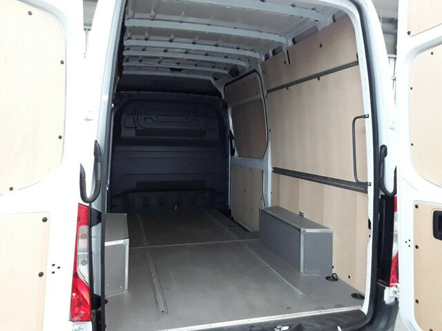 Furgon MERCEDES-BENZ Sprinter 317 CDI Kasten,L2H2,MBUX,Kamera: slika 15