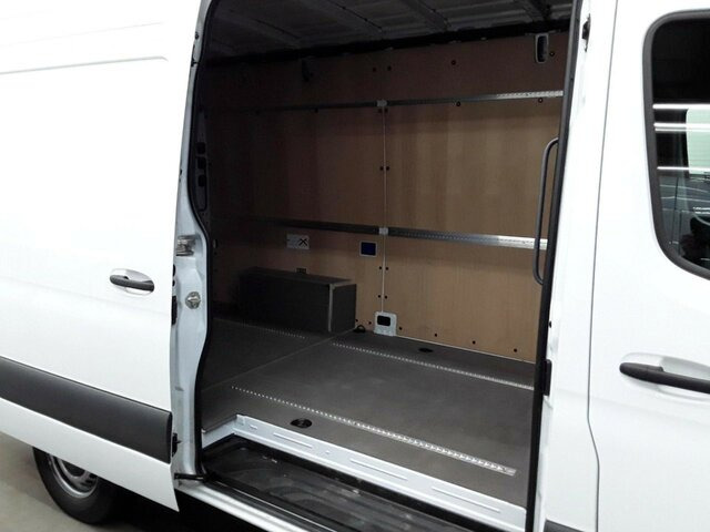 Furgon MERCEDES-BENZ Sprinter 317 CDI Kasten,L2H2,MBUX,Kamera: slika 16