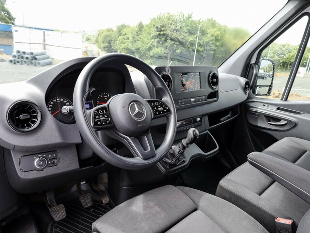 MERCEDES-BENZ Sprinter 317 CDI Kasten,L2H2,MBUX,Kamera - Furgon: slika 5 MERCEDES-BENZ Sprinter 317 CDI Kasten,L2H2,MBUX,Kamera - Furgon: slika 5