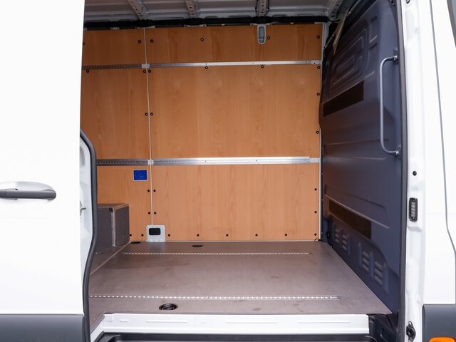 MERCEDES-BENZ Sprinter 317 CDI Kasten,L2H2,MBUX,Kamera - Furgon: slika 2 MERCEDES-BENZ Sprinter 317 CDI Kasten,L2H2,MBUX,Kamera - Furgon: slika 2