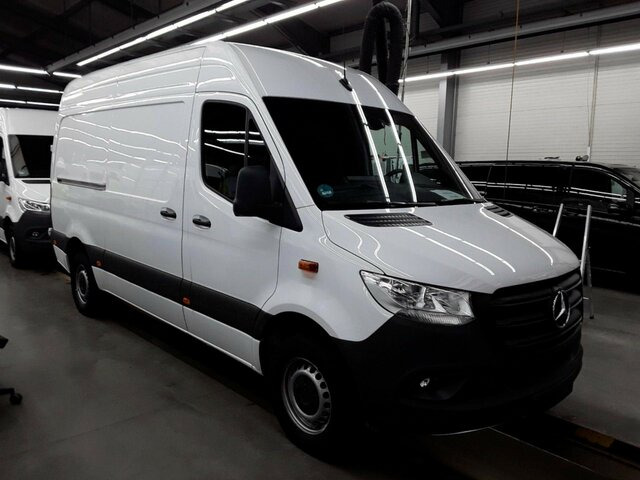 Furgon MERCEDES-BENZ Sprinter 317 CDI Kasten,L2H2,MBUX,Kamera: slika 12