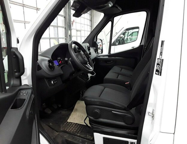 Furgon MERCEDES-BENZ Sprinter 317 CDI Kasten,L2H2,MBUX,Kamera: slika 18