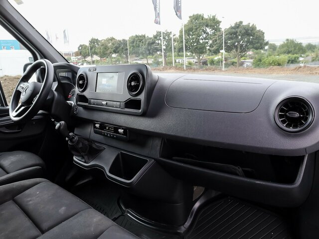 MERCEDES-BENZ Sprinter 317 CDI Kasten,L2H2,MBUX,Kamera - Furgon: slika 4 MERCEDES-BENZ Sprinter 317 CDI Kasten,L2H2,MBUX,Kamera - Furgon: slika 4
