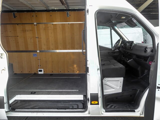 MERCEDES-BENZ Sprinter 317 Maxi,9GTronic,AHK3,5To,TCO - Furgon: slika 2 MERCEDES-BENZ Sprinter 317 Maxi,9GTronic,AHK3,5To,TCO - Furgon: slika 2