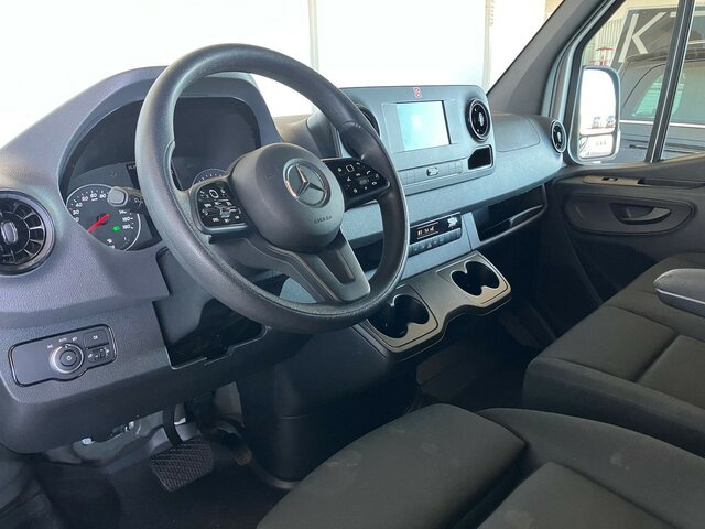 MERCEDES-BENZ Sprinter 317 Maxi,9GTronic,MBUX,Kamera,Navi - Furgon: slika 4 MERCEDES-BENZ Sprinter 317 Maxi,9GTronic,MBUX,Kamera,Navi - Furgon: slika 4