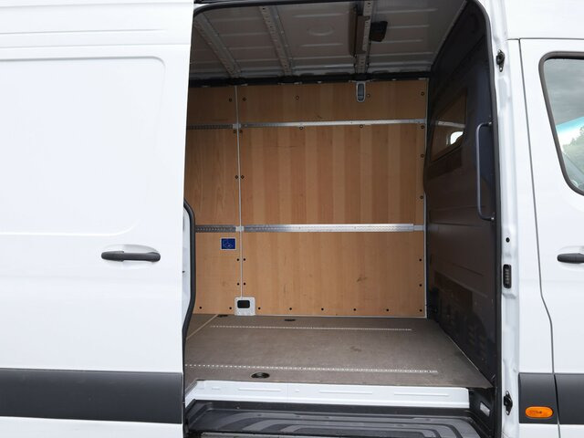MERCEDES-BENZ Sprinter 317 Maxi,9GTronic,MBUX,Kamera - Furgon: slika 2 MERCEDES-BENZ Sprinter 317 Maxi,9GTronic,MBUX,Kamera - Furgon: slika 2