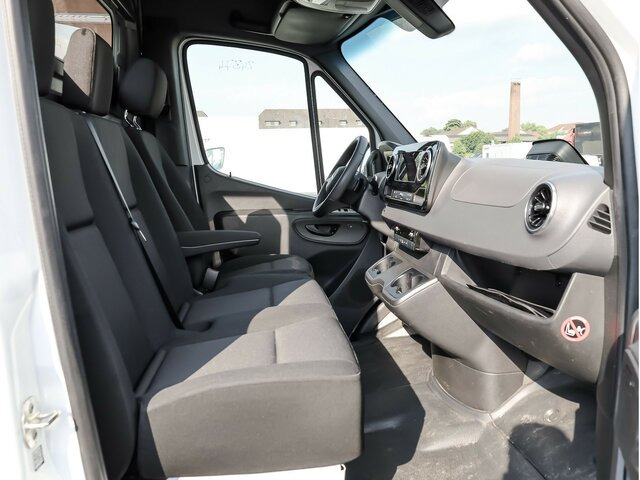 MERCEDES-BENZ Sprinter 317 Maxi,9GTronic,MBUX,Kamera... - Furgon: slika 2 MERCEDES-BENZ Sprinter 317 Maxi,9GTronic,MBUX,Kamera... - Furgon: slika 2