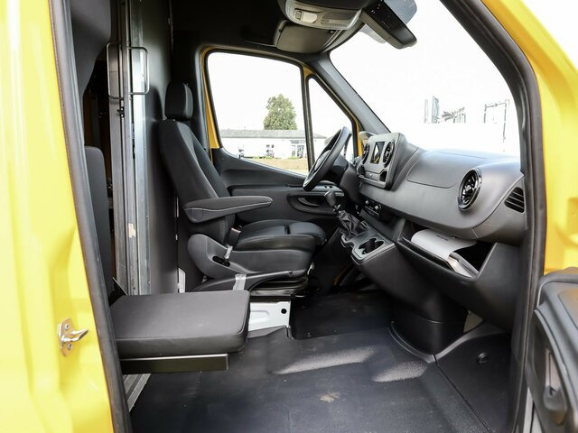 MERCEDES-BENZ Sprinter 317 Maxi,MBUX,DHL Fahrzeug,Kamera - Furgon: slika 4 MERCEDES-BENZ Sprinter 317 Maxi,MBUX,DHL Fahrzeug,Kamera - Furgon: slika 4