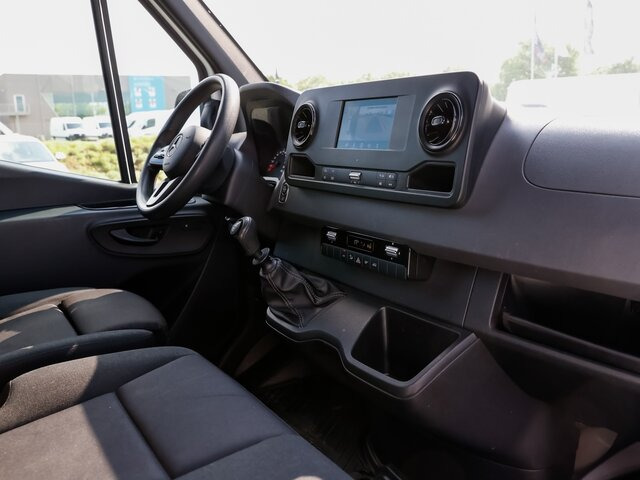 MERCEDES-BENZ Sprinter 317 Maxi,MBUX,Kamera,Tempomat... - Furgon: slika 4 MERCEDES-BENZ Sprinter 317 Maxi,MBUX,Kamera,Tempomat... - Furgon: slika 4
