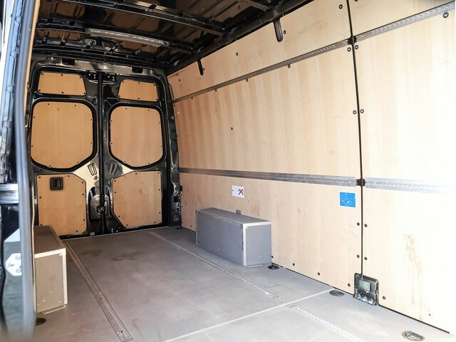 MERCEDES-BENZ Sprinter 317 Maxi,MBUX,Kamera,Tempomat - Furgon: slika 2 MERCEDES-BENZ Sprinter 317 Maxi,MBUX,Kamera,Tempomat - Furgon: slika 2