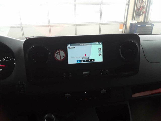 MERCEDES-BENZ Sprinter 317 Maxi,MBUX,Kamera,Tempomat... - Furgon: slika 4 MERCEDES-BENZ Sprinter 317 Maxi,MBUX,Kamera,Tempomat... - Furgon: slika 4