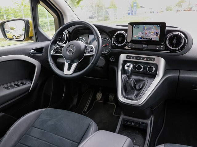 MERCEDES-BENZ T 180 Progressive,AHK,LED,Navi,Kamera,Tempomat - Potniški kombi: slika 3 MERCEDES-BENZ T 180 Progressive,AHK,LED,Navi,Kamera,Tempomat - Potniški kombi: slika 3