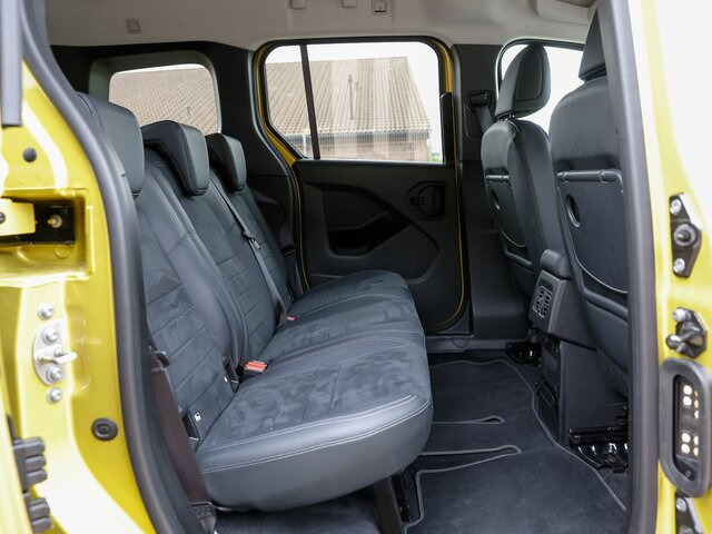 MERCEDES-BENZ T 180 Progressive,AHK,LED,Navi,Kamera,Tempomat - Potniški kombi: slika 2 MERCEDES-BENZ T 180 Progressive,AHK,LED,Navi,Kamera,Tempomat - Potniški kombi: slika 2