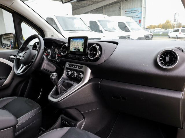 MERCEDES-BENZ T 180 Progressive,AMF Rollstuhlrampe,LED,Navi... - Potniški kombi: slika 5 MERCEDES-BENZ T 180 Progressive,AMF Rollstuhlrampe,LED,Navi... - Potniški kombi: slika 5