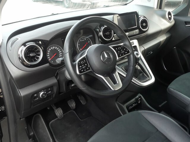 MERCEDES-BENZ T 180 d,Power Plus,LED,MBUX,Navi,Rückfahrkamera - Potniški kombi: slika 4 MERCEDES-BENZ T 180 d,Power Plus,LED,MBUX,Navi,Rückfahrkamera - Potniški kombi: slika 4