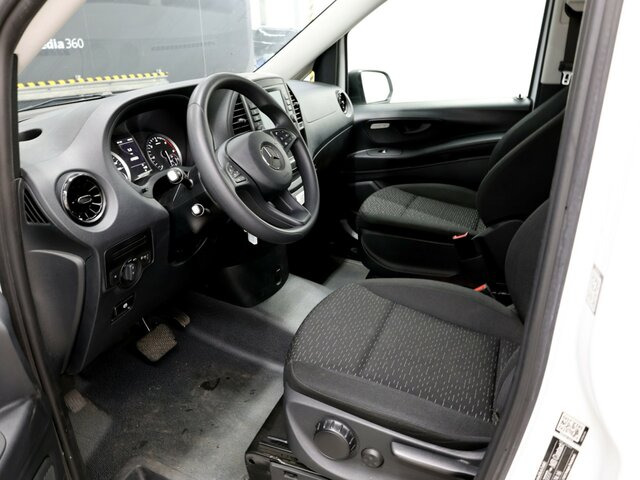 MERCEDES-BENZ Vito 114 TourerPro,lang,Automatik,8Sitze,Kamera... - Potniški kombi: slika 2 MERCEDES-BENZ Vito 114 TourerPro,lang,Automatik,8Sitze,Kamera... - Potniški kombi: slika 2