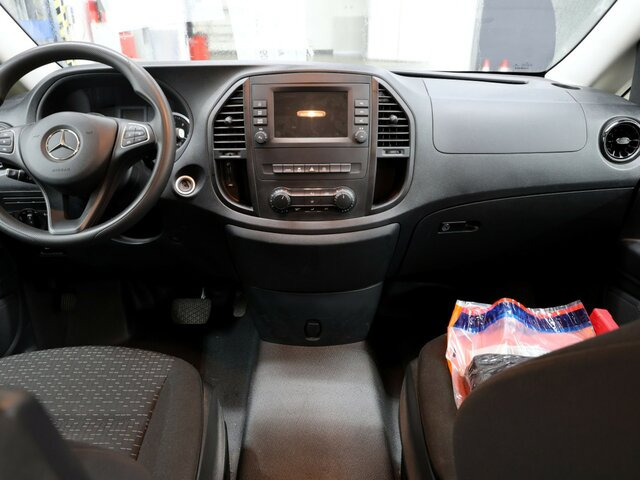 MERCEDES-BENZ Vito 114 TourerPro,lang,Automatik,8Sitze,Kamera... - Potniški kombi: slika 2 MERCEDES-BENZ Vito 114 TourerPro,lang,Automatik,8Sitze,Kamera... - Potniški kombi: slika 2