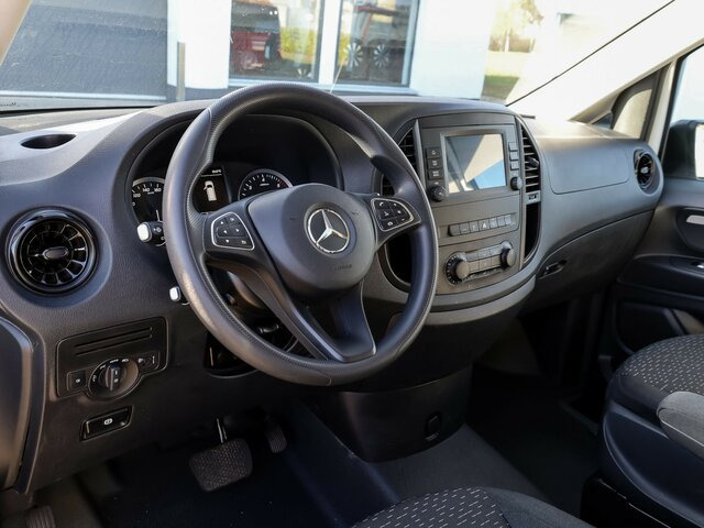 MERCEDES-BENZ Vito 114 TourerPro,lang,Automatik,8Sitze,Kamera... - Potniški kombi: slika 5 MERCEDES-BENZ Vito 114 TourerPro,lang,Automatik,8Sitze,Kamera... - Potniški kombi: slika 5