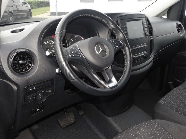 MERCEDES-BENZ Vito 116CDI lang,TourerPro,2xKlima,9Sitze,Kamera - Potniški kombi: slika 4 MERCEDES-BENZ Vito 116CDI lang,TourerPro,2xKlima,9Sitze,Kamera - Potniški kombi: slika 4