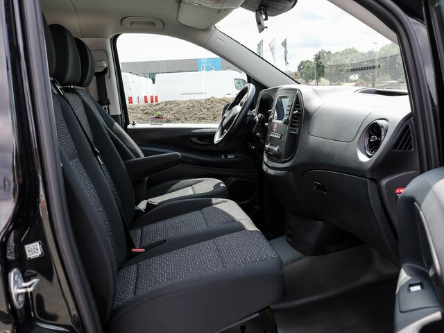 MERCEDES-BENZ Vito 116TourerPro ,Extralang,2xKlima,Kamera,AHK - Minibus, Potniški kombi: slika 3 MERCEDES-BENZ Vito 116TourerPro ,Extralang,2xKlima,Kamera,AHK - Minibus, Potniški kombi: slika 3