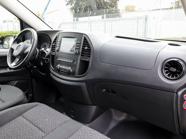 MERCEDES-BENZ Vito 116TourerPro ,Extralang,2xKlima,Kamera,AHK... - Potniški kombi: slika 4 MERCEDES-BENZ Vito 116TourerPro ,Extralang,2xKlima,Kamera,AHK... - Potniški kombi: slika 4