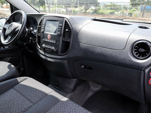 MERCEDES-BENZ Vito 116TourerPro ,Extralang,2xKlima,Kamera,AHK... - Potniški kombi: slika 4 MERCEDES-BENZ Vito 116TourerPro ,Extralang,2xKlima,Kamera,AHK... - Potniški kombi: slika 4