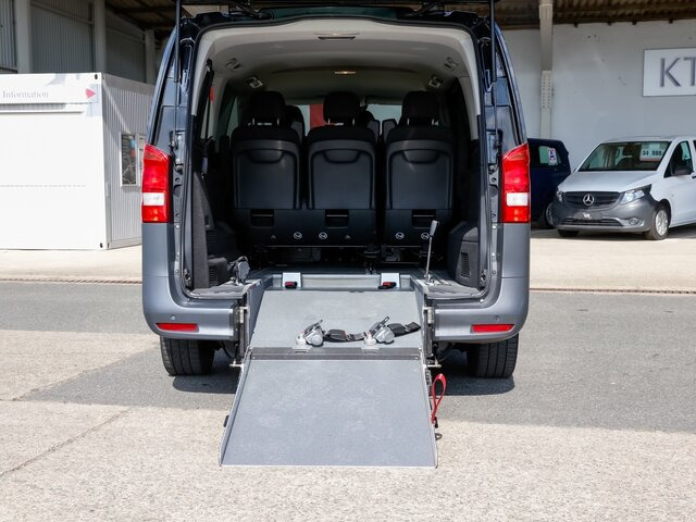 MERCEDES-BENZ Vito 116TourerPro,Extralang,AMF Rollstuhlrampe - Potniški kombi: slika 2 MERCEDES-BENZ Vito 116TourerPro,Extralang,AMF Rollstuhlrampe - Potniški kombi: slika 2