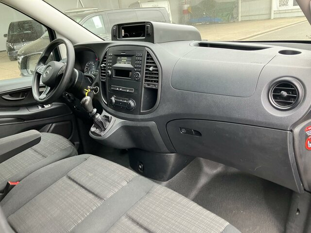 MERCEDES-BENZ Vito114 Mixto Extralang,Klima,Tempomat,Standhzg... - Minibus, Potniški kombi: slika 4 MERCEDES-BENZ Vito114 Mixto Extralang,Klima,Tempomat,Standhzg... - Minibus, Potniški kombi: slika 4