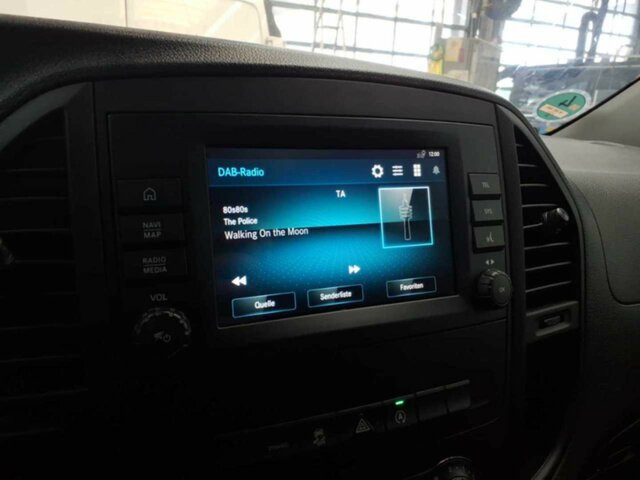 MERCEDES-BENZ Vito116CDI KA Extralang,Automatik,Klima,Kamera... - Mali kombi: slika 4 MERCEDES-BENZ Vito116CDI KA Extralang,Automatik,Klima,Kamera... - Mali kombi: slika 4