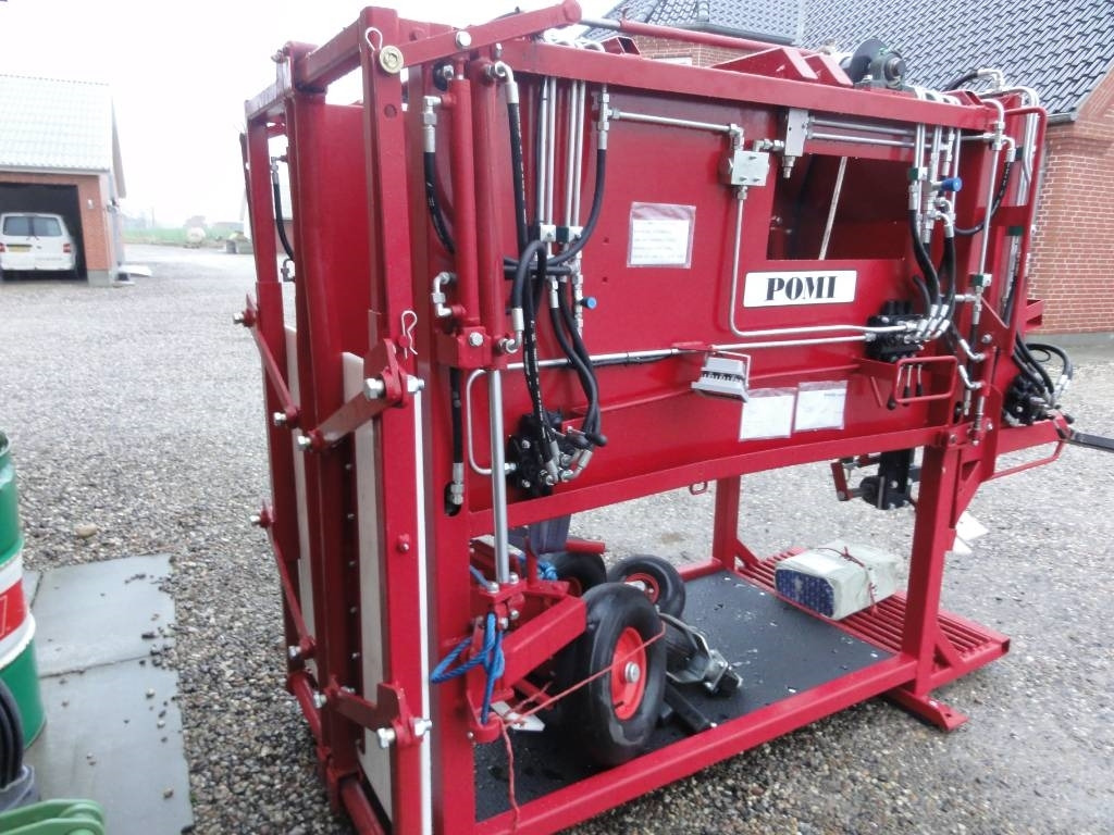 Pomi Klovbeskæringsboks / hoof trimming box - Kmetijski stroj: slika 2 Pomi Klovbeskæringsboks / hoof trimming box - Kmetijski stroj: slika 2