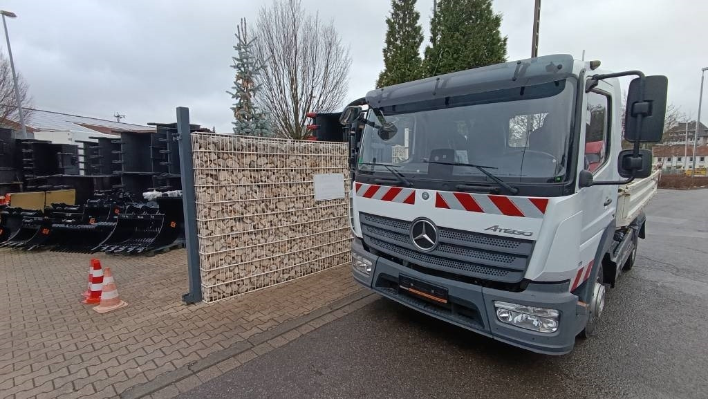 Mercedes-Benz Atego 821, Meiller, 3-Seiten-Kipper, Automatik - Tovornjak prekucnik: slika 2 Mercedes-Benz Atego 821, Meiller, 3-Seiten-Kipper, Automatik - Tovornjak prekucnik: slika 2