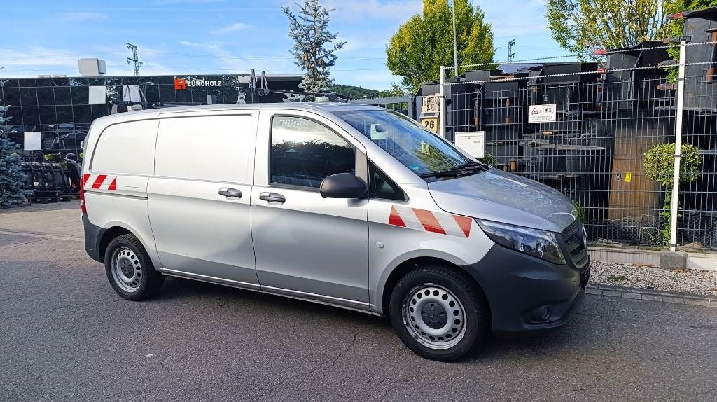 Mercedes-Benz Vito 114 CDI Allrad-Werkstattschränke-Standheizung - Dostavno vozilo z zabojnikom: slika 3 Mercedes-Benz Vito 114 CDI Allrad-Werkstattschränke-Standheizung - Dostavno vozilo z zabojnikom: slika 3