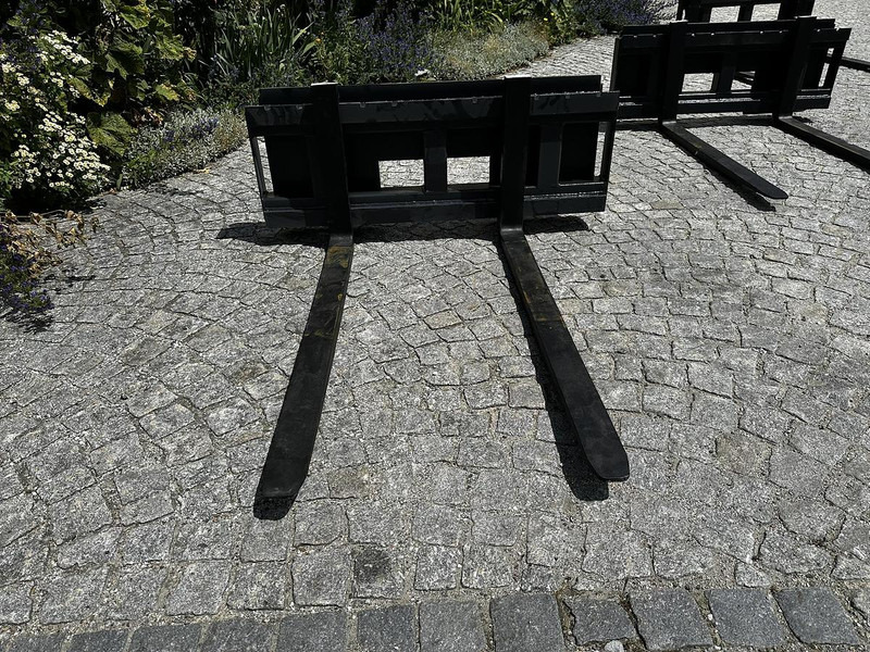 Big Palettengabel mit Bobcat 114cm Aufnahme - Vilice za Oprema za rokovanje z materiali: slika 1 Big Palettengabel mit Bobcat 114cm Aufnahme - Vilice za Oprema za rokovanje z materiali: slika 1
