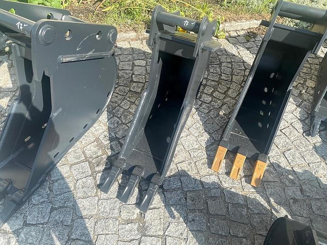 Big Tieflöffel 30 cm mit Lehnhoff MS03 Symlock Aufnahme - Žlica: slika 1 Big Tieflöffel 30 cm mit Lehnhoff MS03 Symlock Aufnahme - Žlica: slika 1